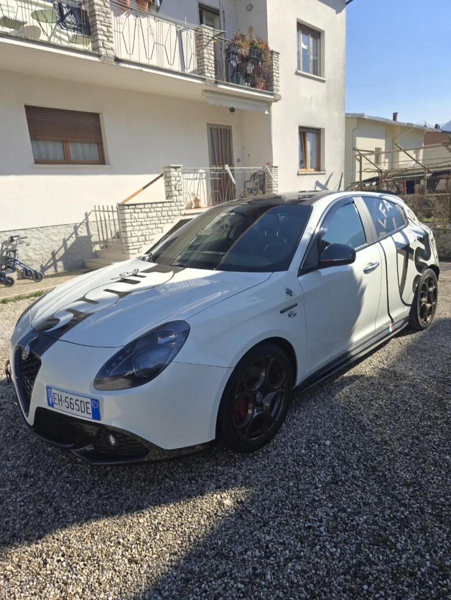 Alfa Romeo Giulietta 2011 - Giulietta 1.4 multiair 170cv
